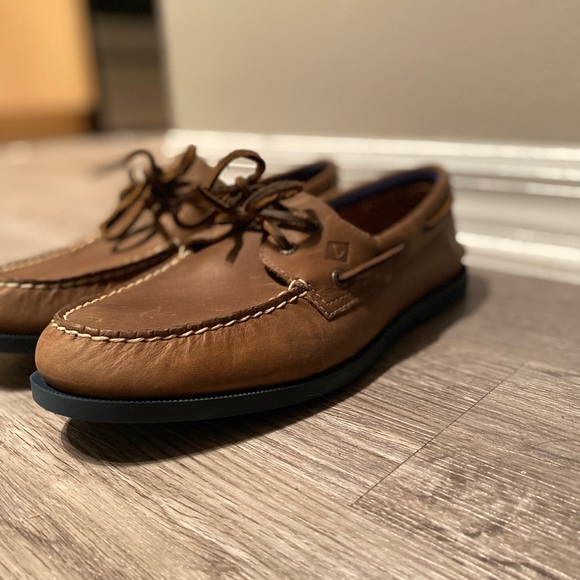 sperry plush boat shoe